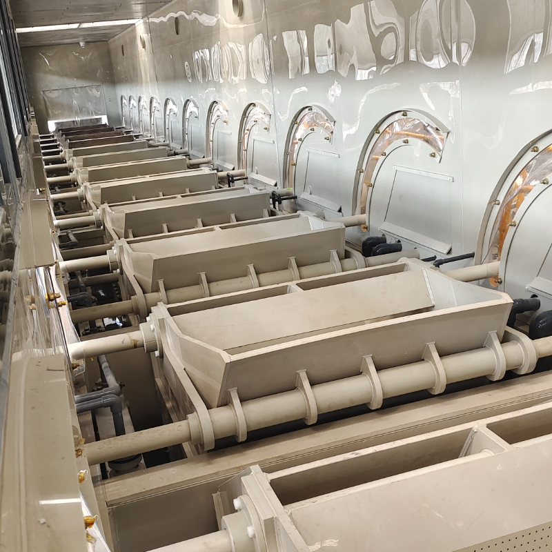 Ligne de galvanisation centrifuge &agrave; chaud